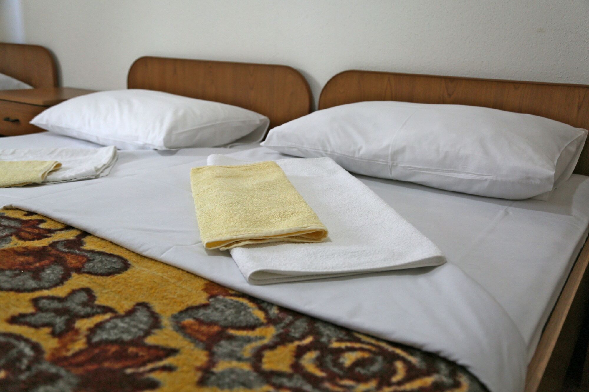 Pansion Devotions Hotel เมจูโกเรีย ภายนอก รูปภาพ